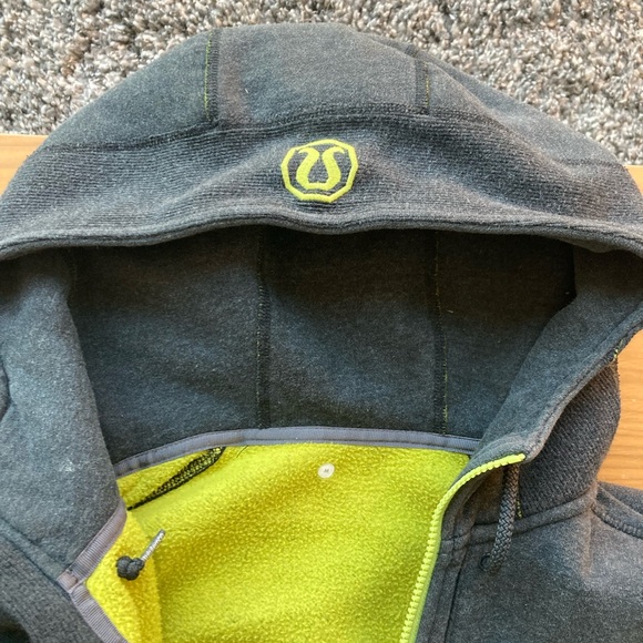 Lulu lemon jacket - Picture 2 of 9